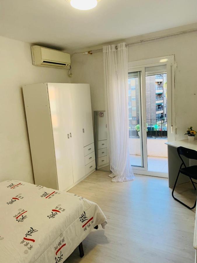 Relaxing Confortable Room Валенсия Екстериор снимка