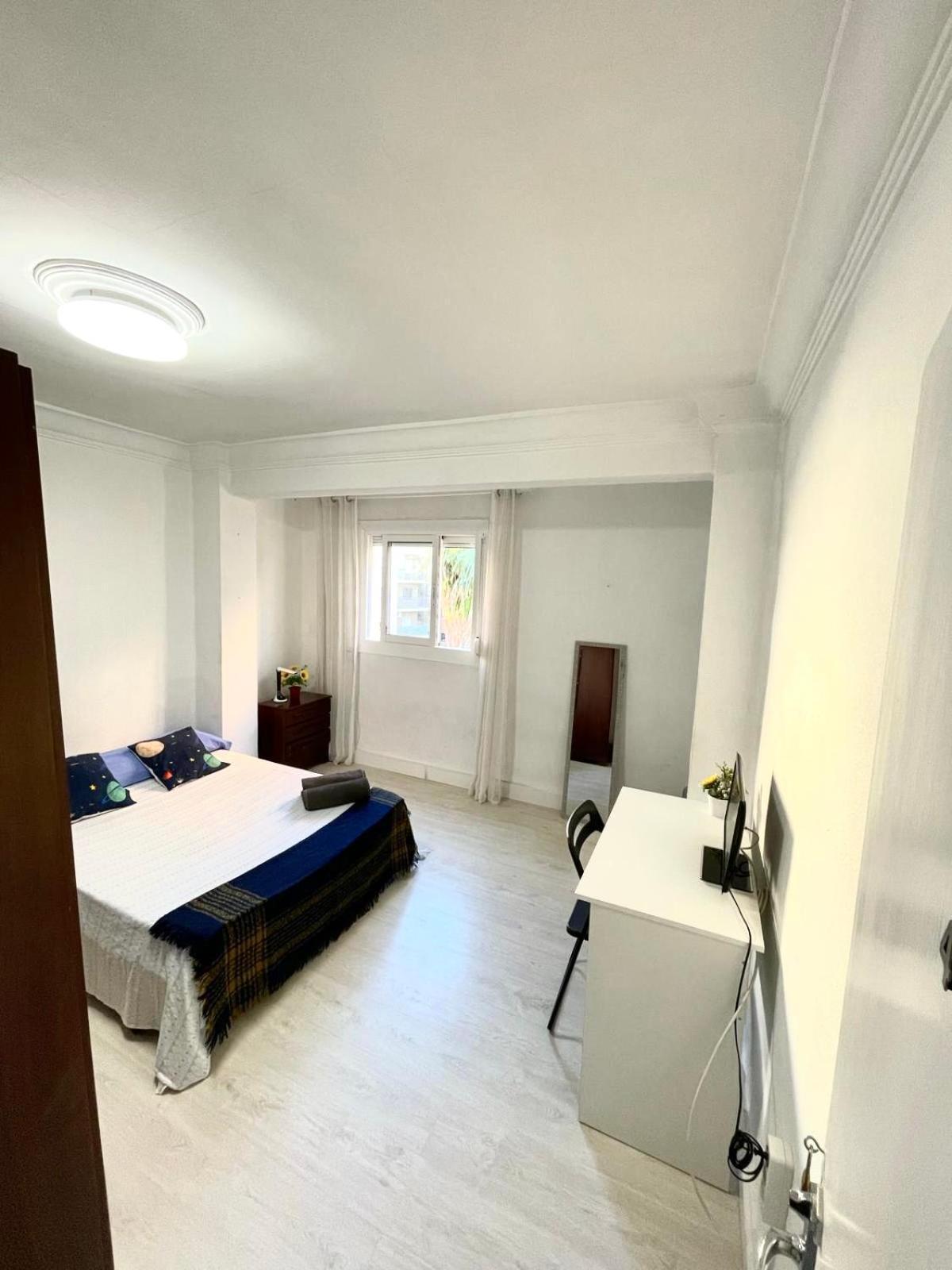 Relaxing Confortable Room Валенсия Екстериор снимка